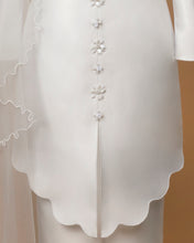 Load image into Gallery viewer, Kesuma Kebaya Labuh (PREORDER)