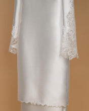 Load image into Gallery viewer, Widuri Kurung Moden (PREORDER)