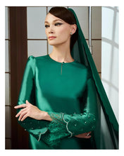 Load image into Gallery viewer, Wisturia Kurung Moden (Emerald Green)