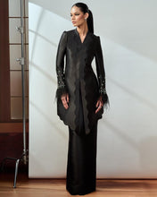 Load image into Gallery viewer, Baiduri Feathers Kebaya (Black)