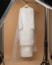 Load image into Gallery viewer, Rozel Kurung Moden (PREORDER)