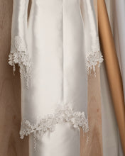 Load image into Gallery viewer, Daisi Kurung Moden (PREORDER)