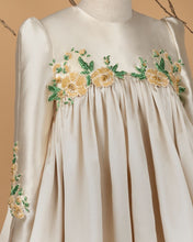 Load image into Gallery viewer, Tulip Kurung (PREORDER)