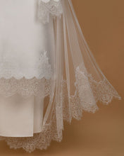 Load image into Gallery viewer, Bidara Kurung Pahang (PREORDER)