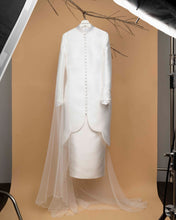 Load image into Gallery viewer, Cengkih Kurung (PREORDER)