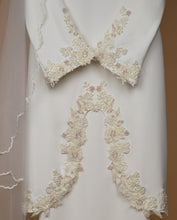 Load image into Gallery viewer, Custom Made Kurung Moden Labuh in Off White