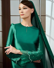 Load image into Gallery viewer, Selendang Bahu Sulam Scallop (Emerald Green) (PROMO PRICE : RM87)
