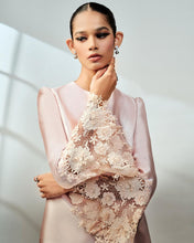 Load image into Gallery viewer, Amaris Mini Kurung (Soft Peach Dust)
