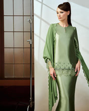 Load image into Gallery viewer, Wisturi Kurung Kedah (Matcha)
