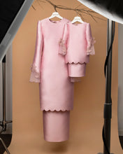 Load image into Gallery viewer, Suri Kurung Moden (Customize Colors)
