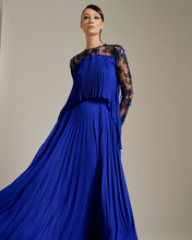 Load image into Gallery viewer, KANDIS PLEATED KURUNG (BESPOKE)
