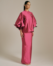 Load image into Gallery viewer, CAMILLA KURUNG (BESPOKE)
