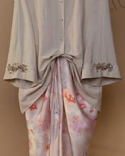 Load image into Gallery viewer, Seroja Kurung Kedah with Adjustable Pario Wrapping Skirt in Light Brown
